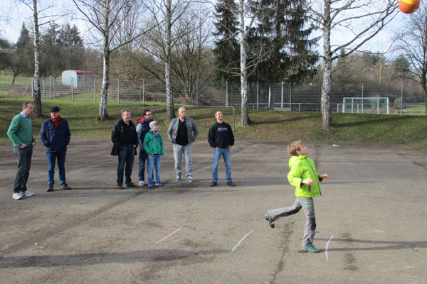 Erste Würfe der Jugend=